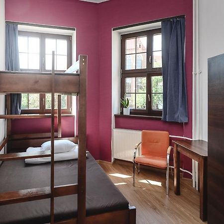 Moho E Hostel Вроцлав Екстер'єр фото